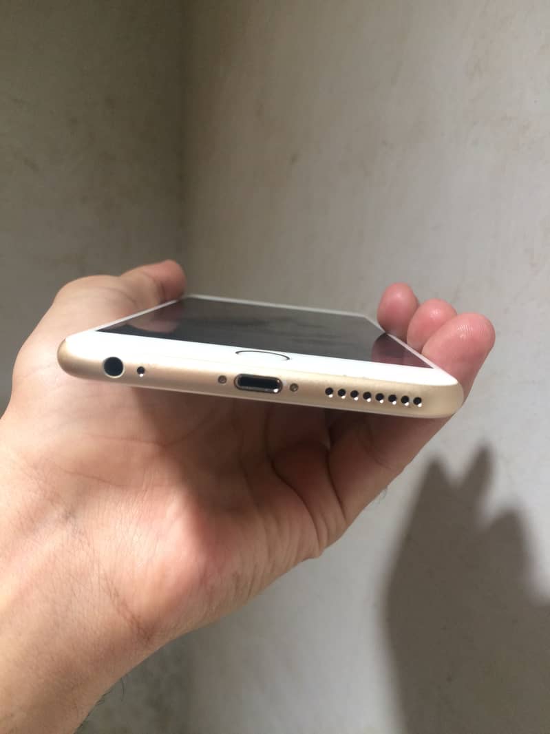 Apple iPhone 6S Plus 12