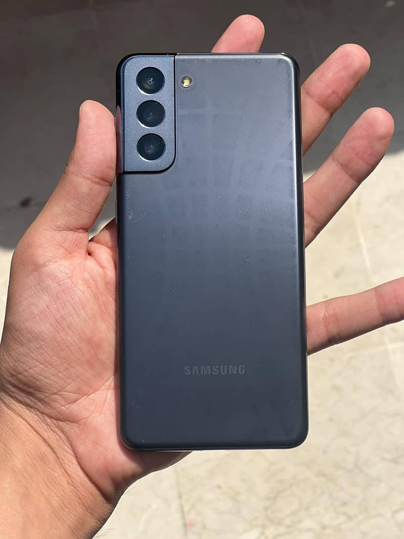 Samsung Mobile S21 1