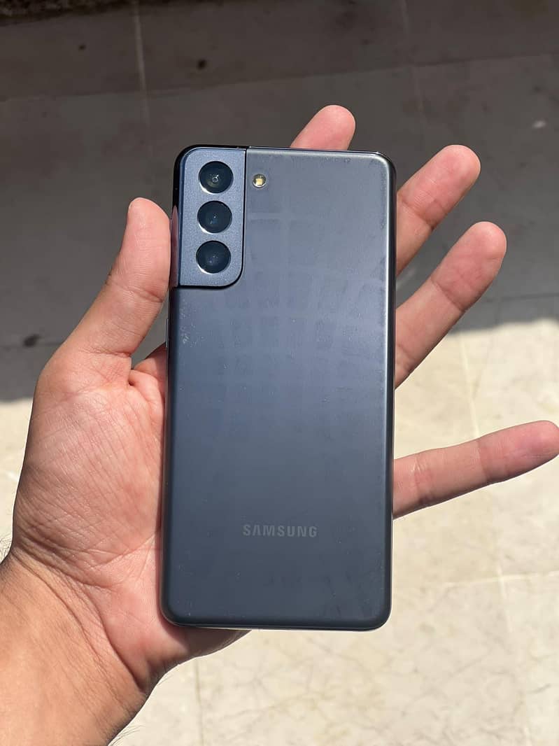 Samsung Mobile S21 8