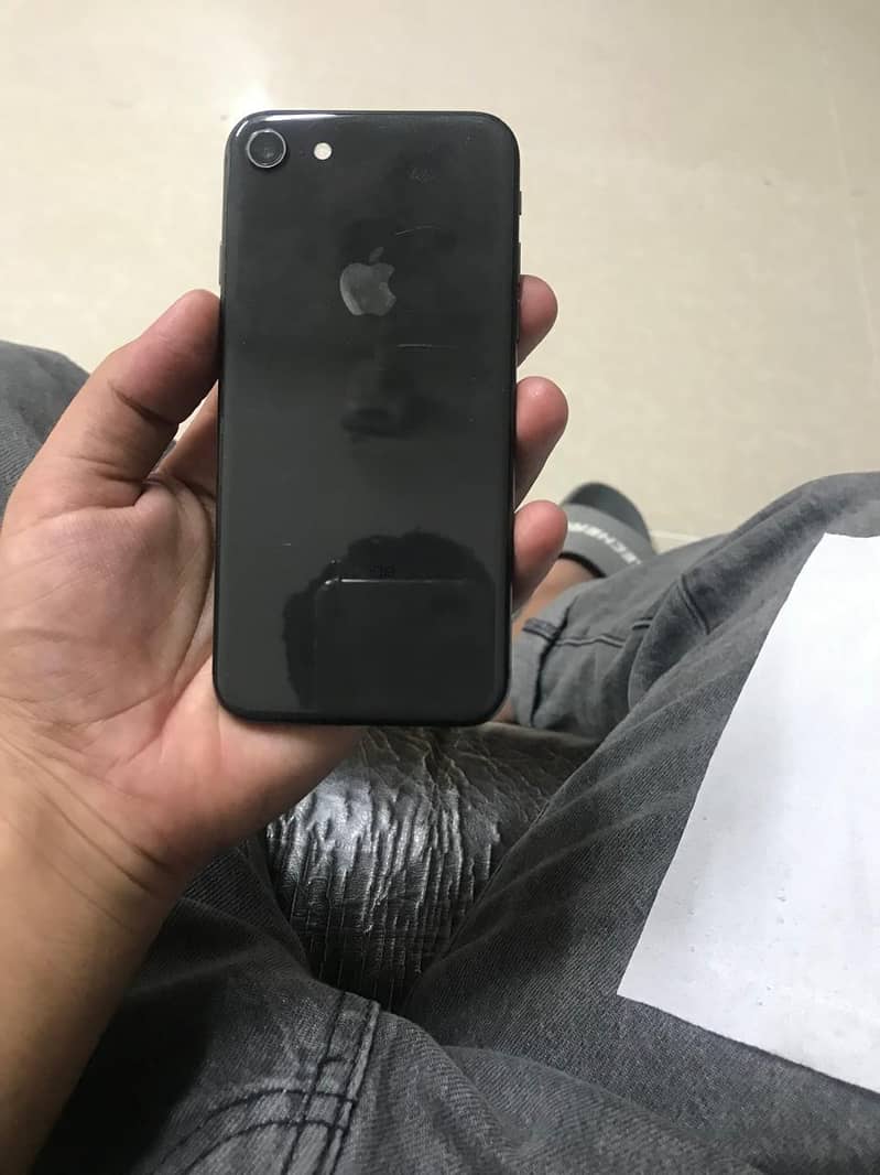 Apple iPhone 8 0