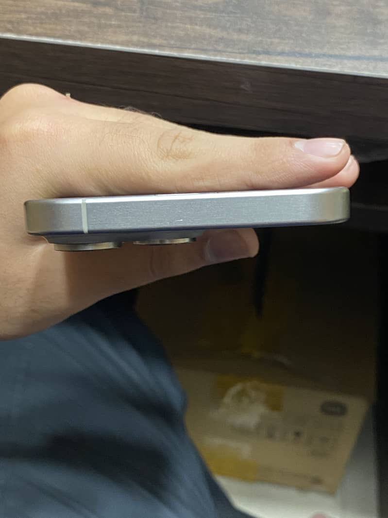 Apple iPhone 15 Pro Max 6
