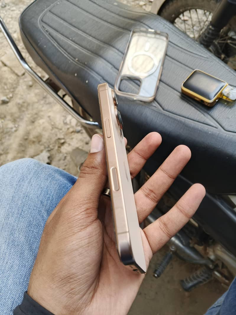Iphone 16 Pro 1