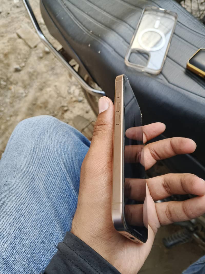 Iphone 16 Pro 2