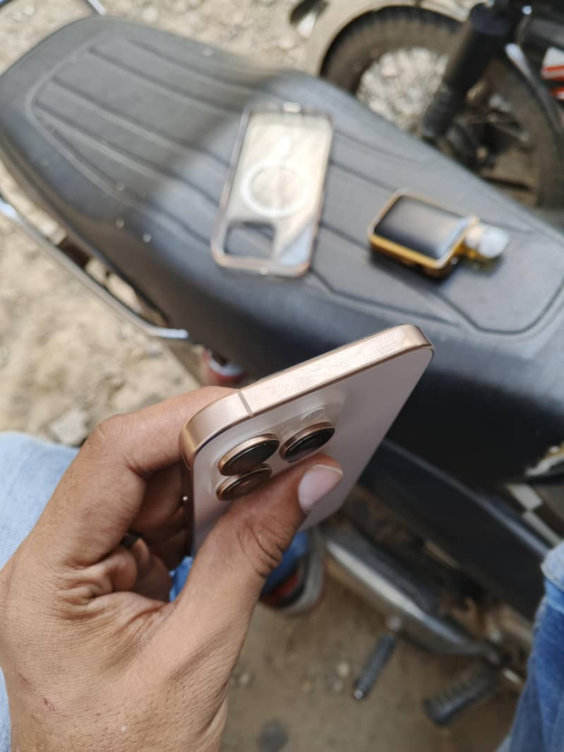 Iphone 16 Pro 3