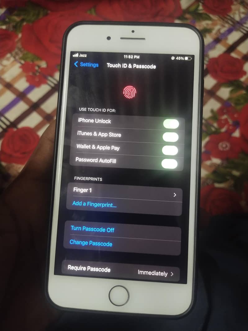 Apple iPhone 7 Plus 1