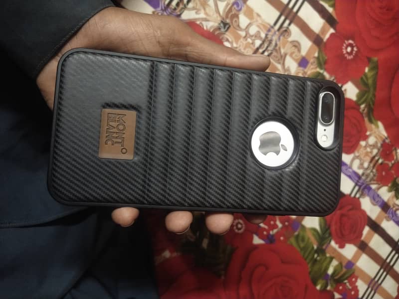 Apple iPhone 7 Plus 3