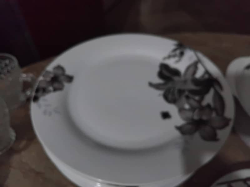 crockry 3