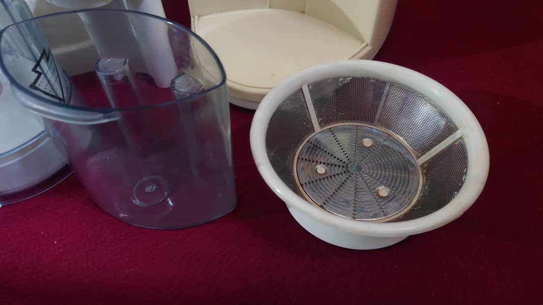 Renker Juicer + Grinder 7