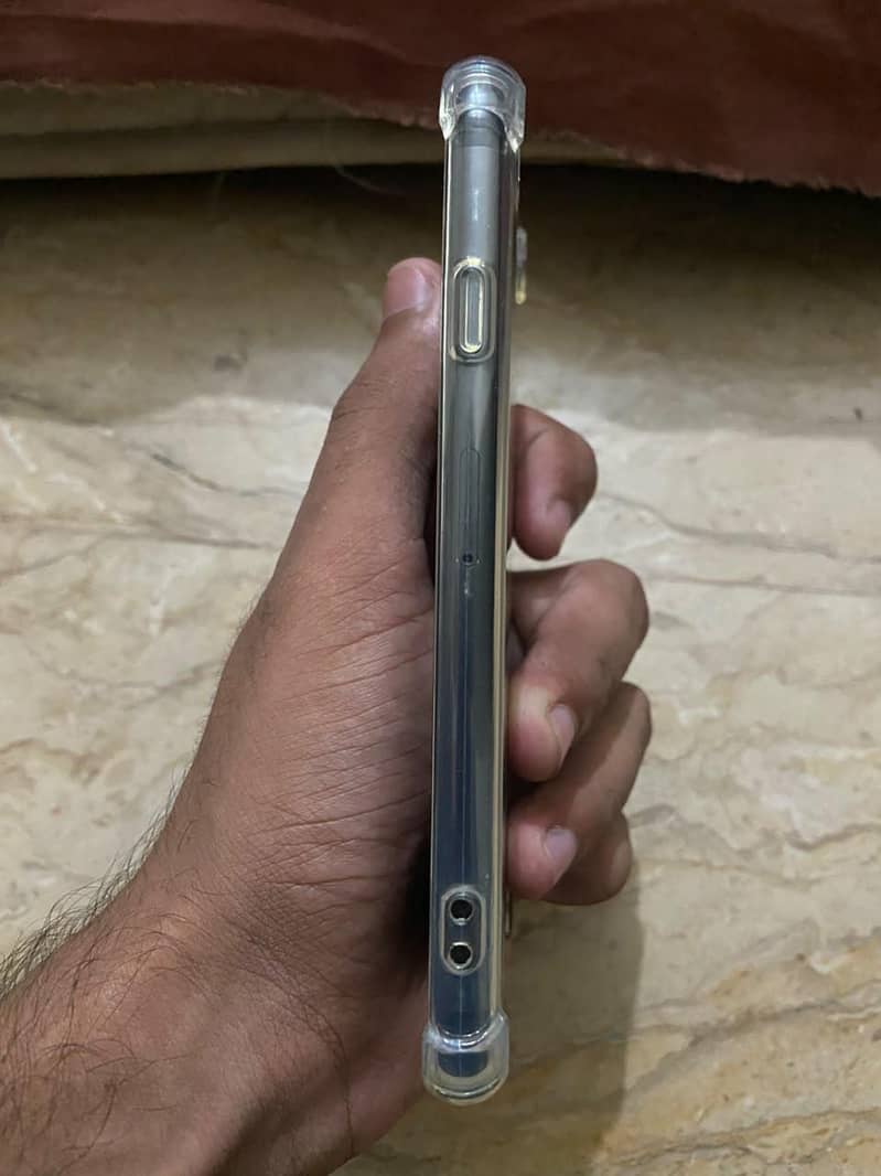 Apple iPhone 8 3