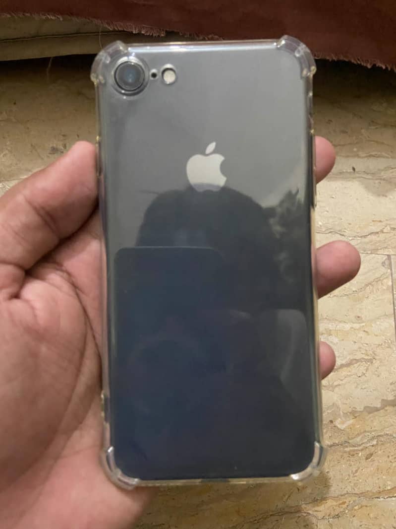Apple iPhone 8 5