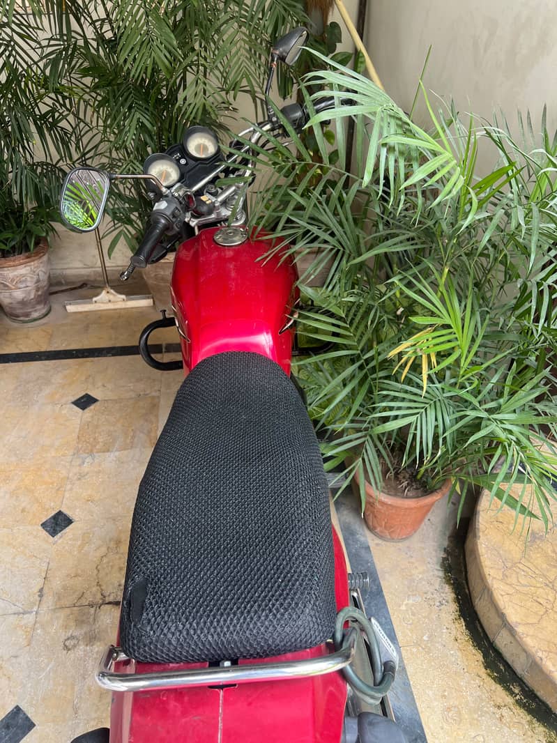 Yamaha YB 125 0