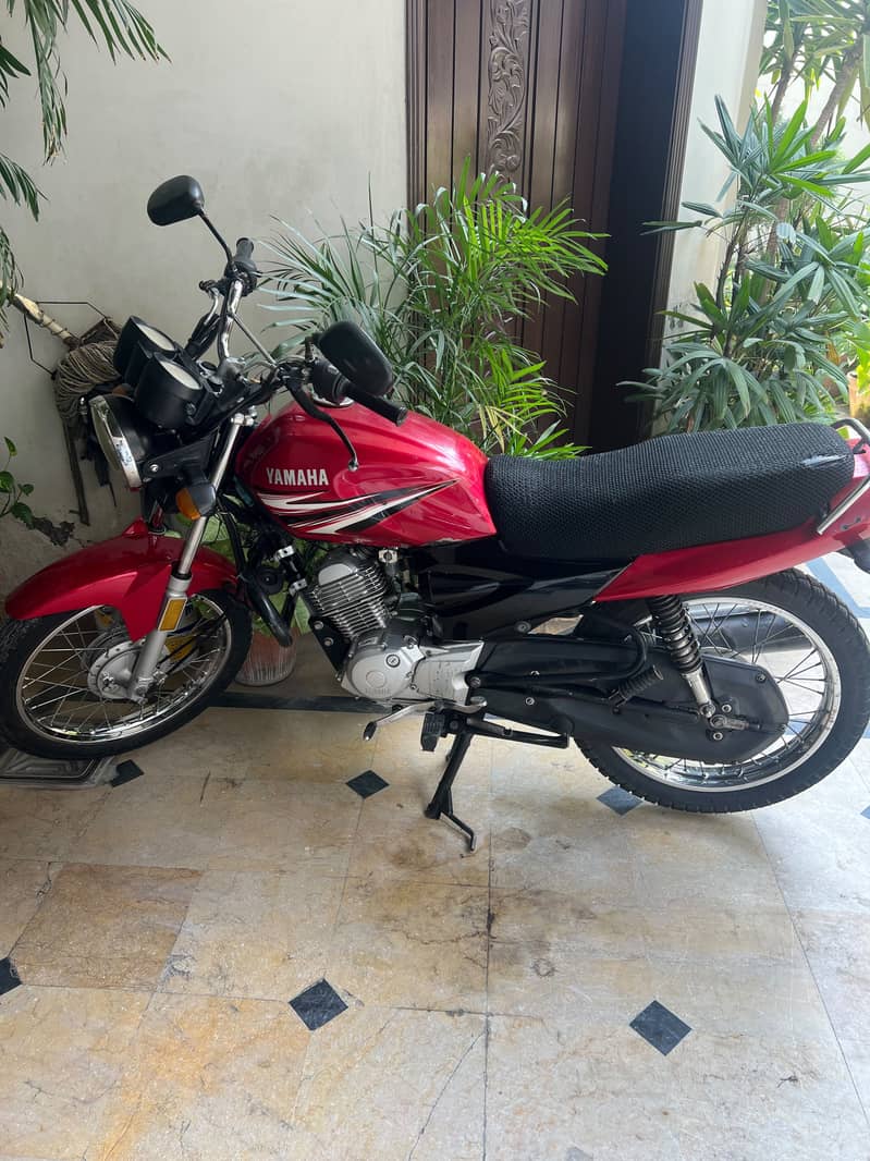 Yamaha YB 125 3