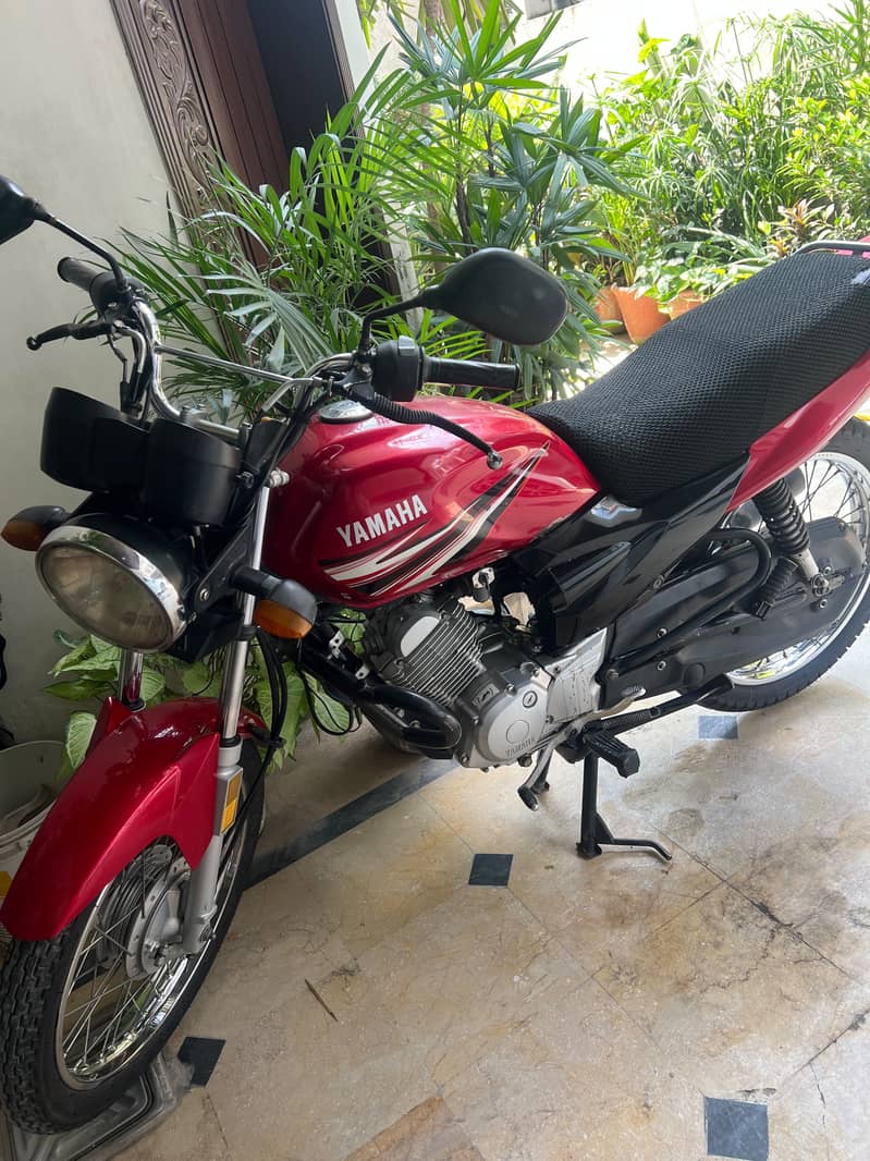 Yamaha YB 125 4