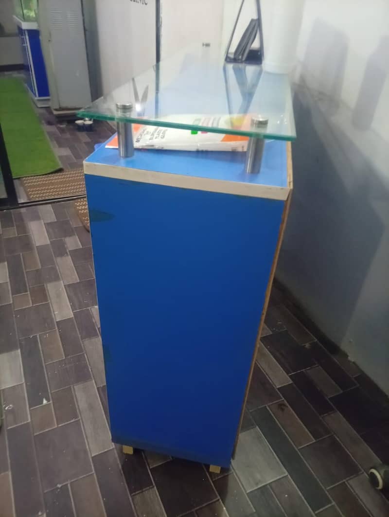 storage box /table 5