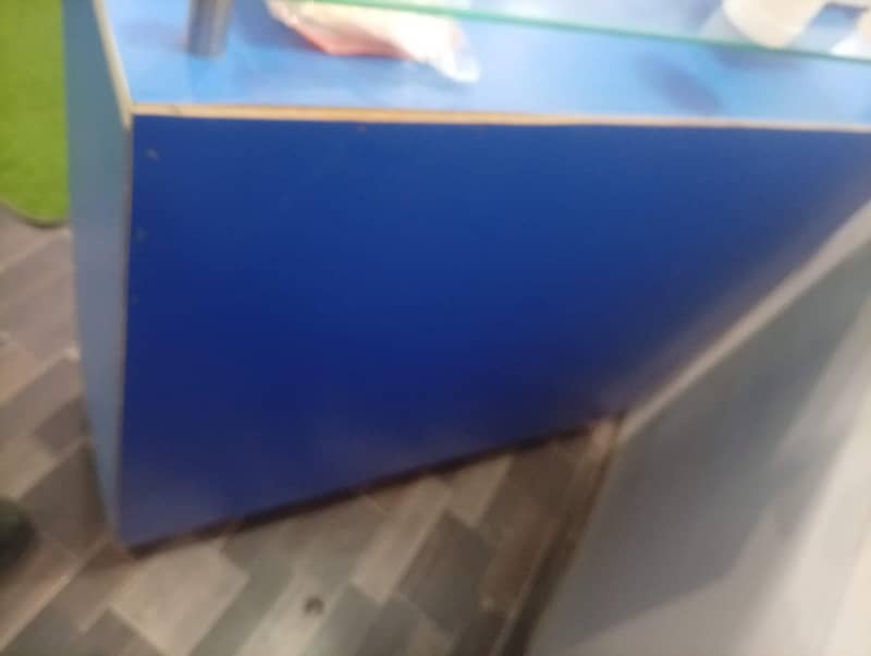 storage box /table 6