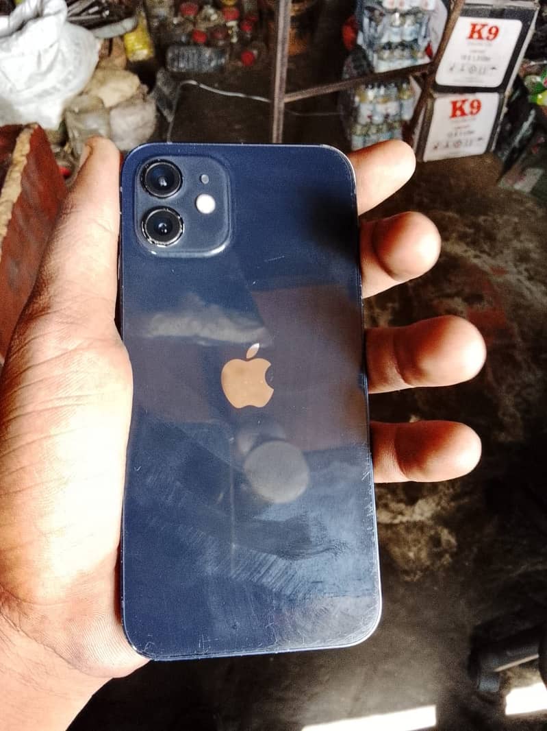 Apple iPhone 12 2