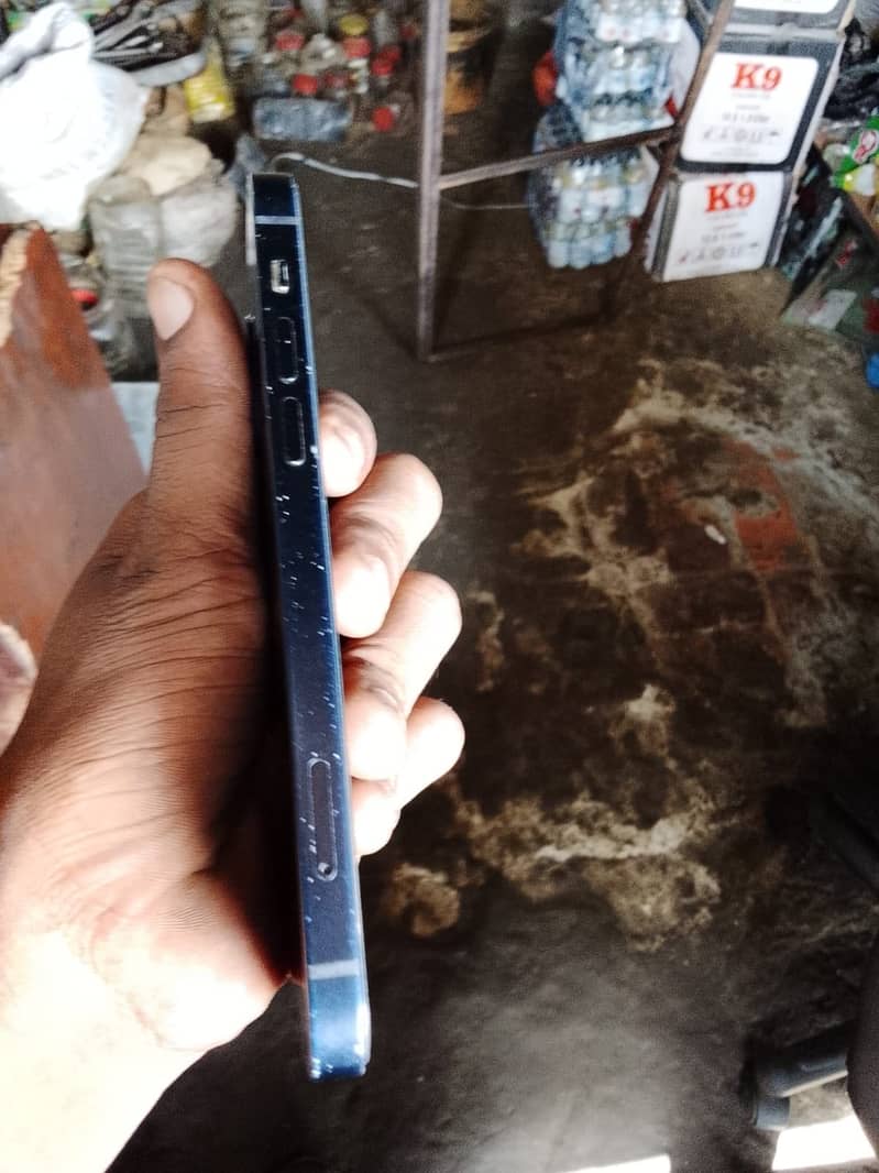 Apple iPhone 12 5