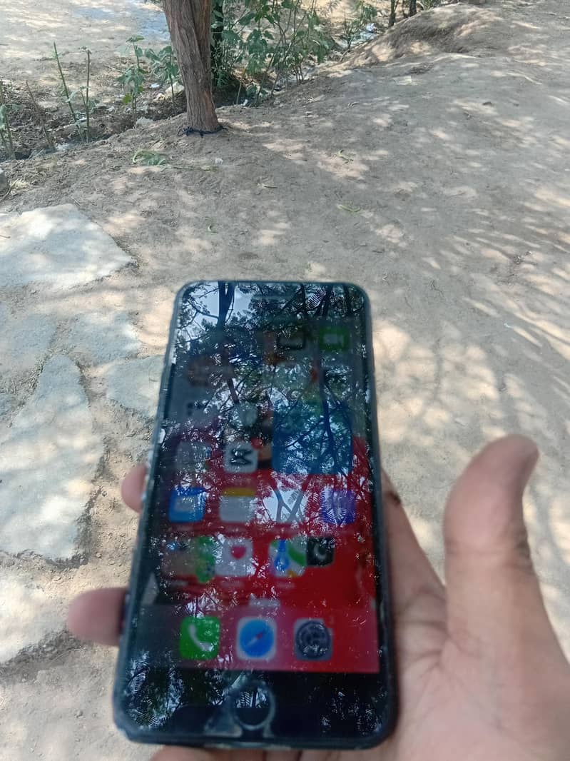 Apple iPhone 7 Plus 1