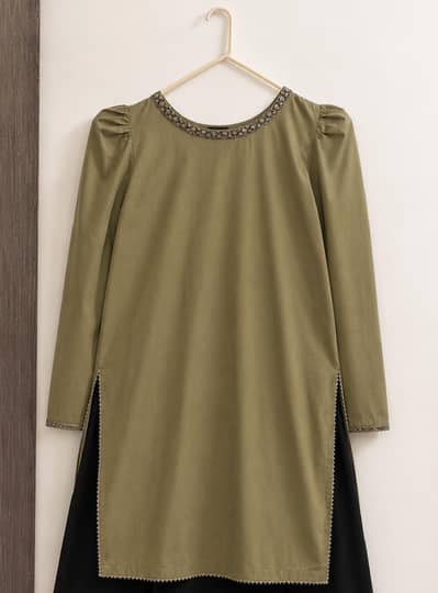 SHAHPOSH- 3PC EMBROIDED FARSHI SHALWAR DRESS