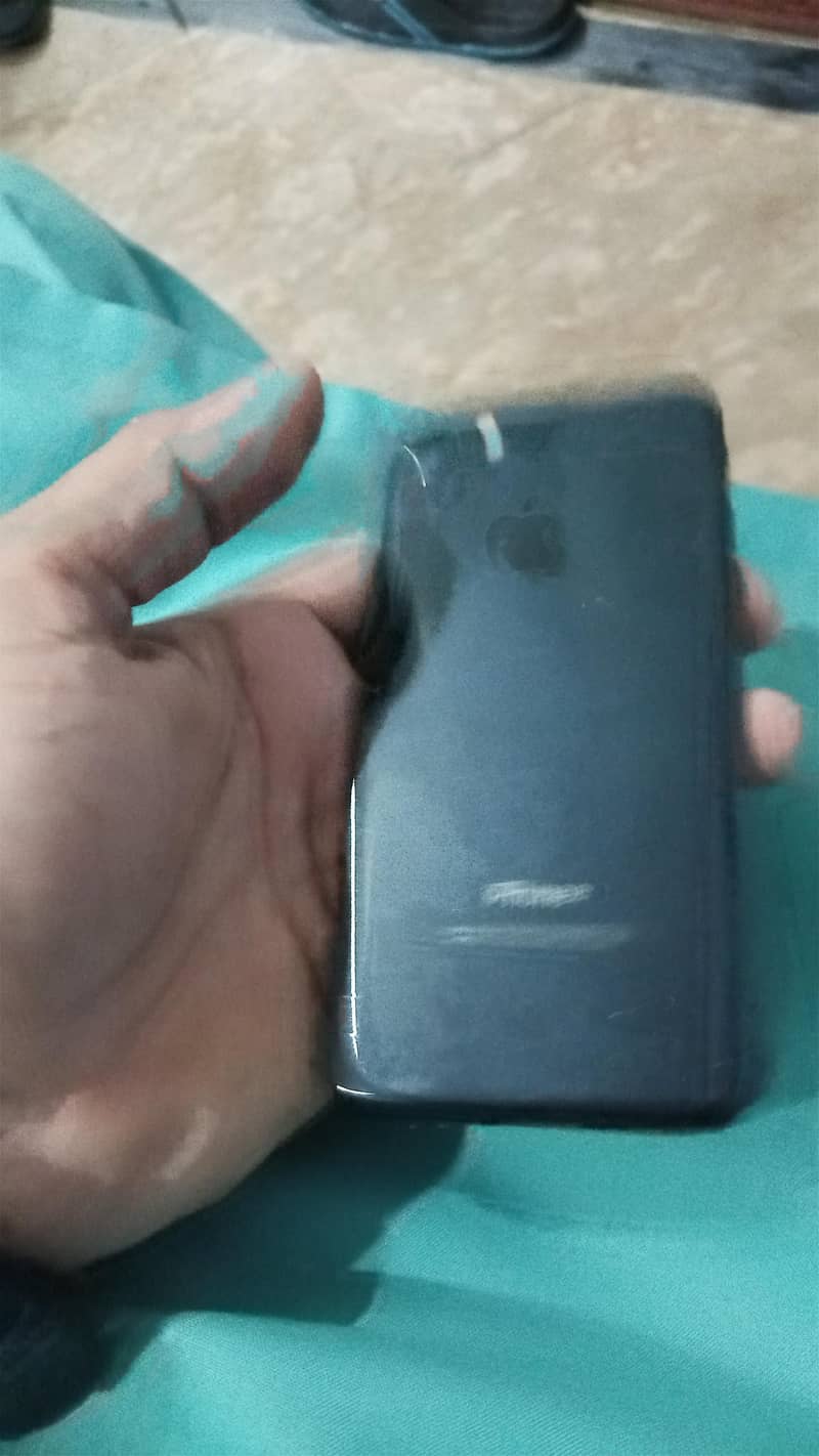 Apple iPhone 7 2