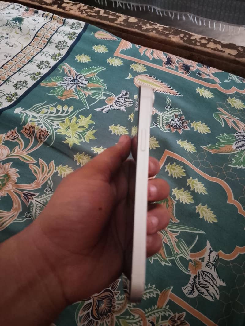 Apple iPhone 14 plus 1