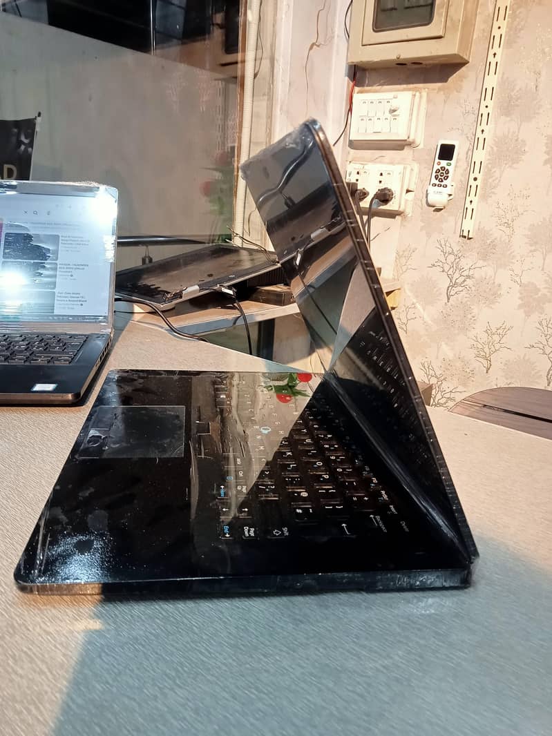 Dell Latitude e7470 1