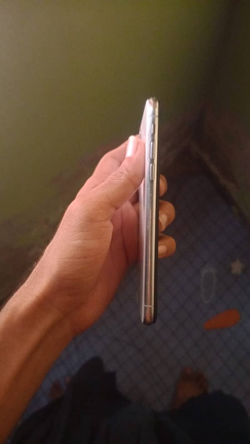 Apple iPhone X 1