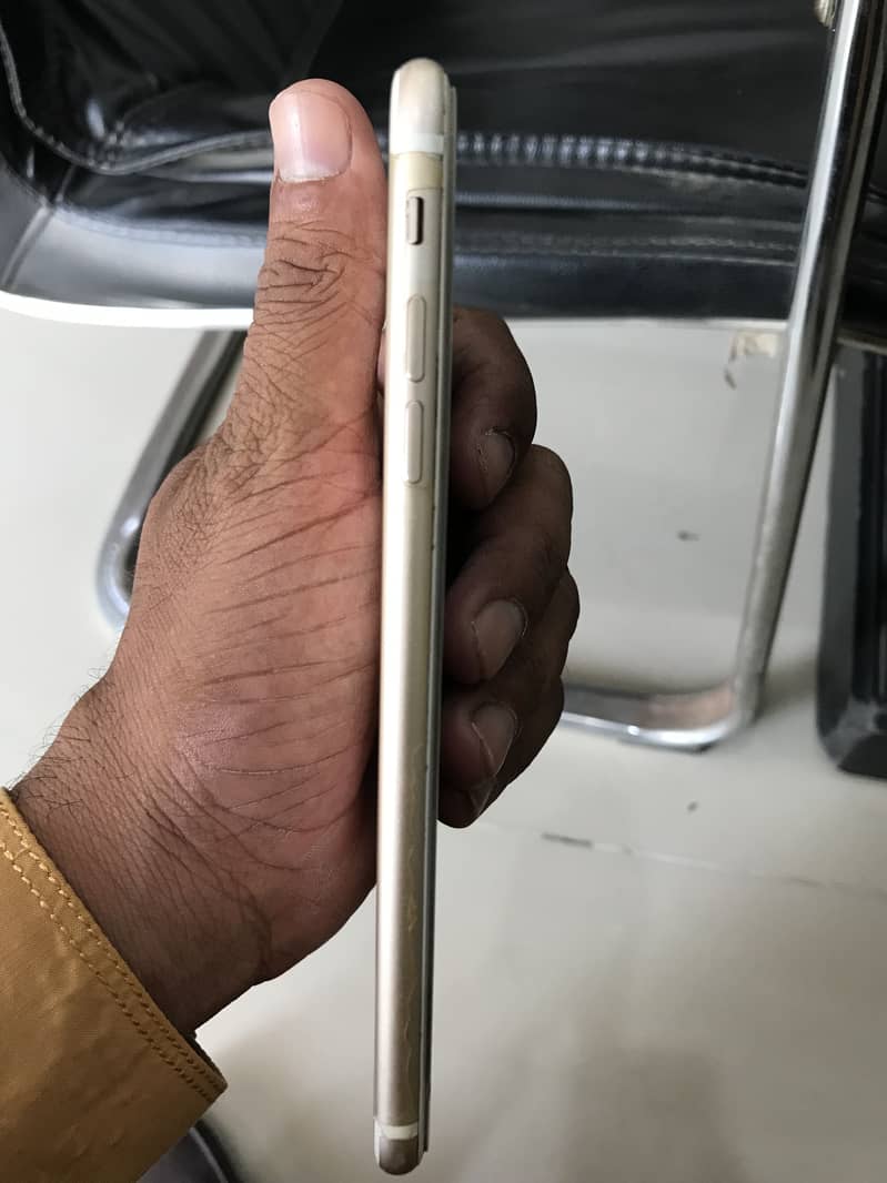Apple iPhone 7 Plus 3