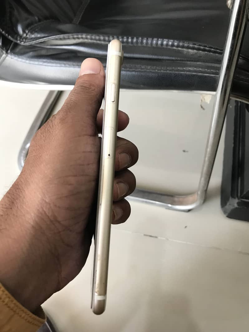 Apple iPhone 7 Plus 4