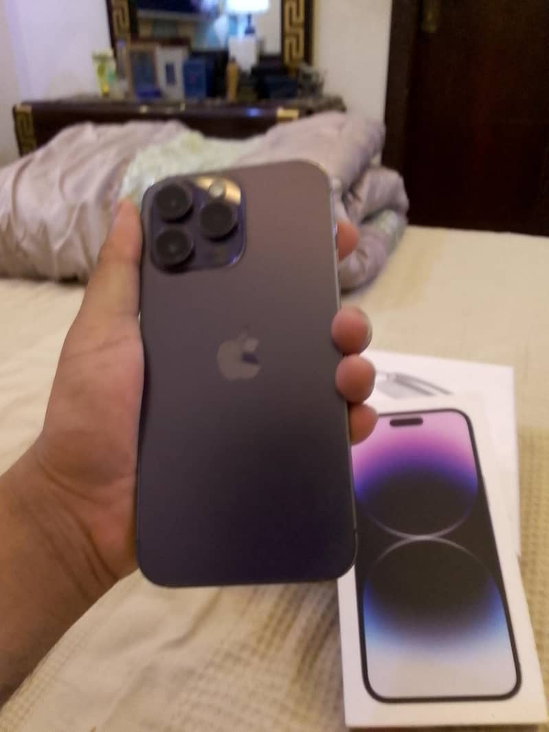 Apple iPhone 14 Pro Max 0