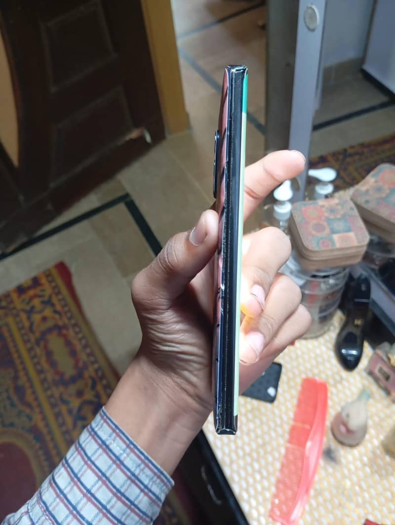 Motorola Edge Plus 2