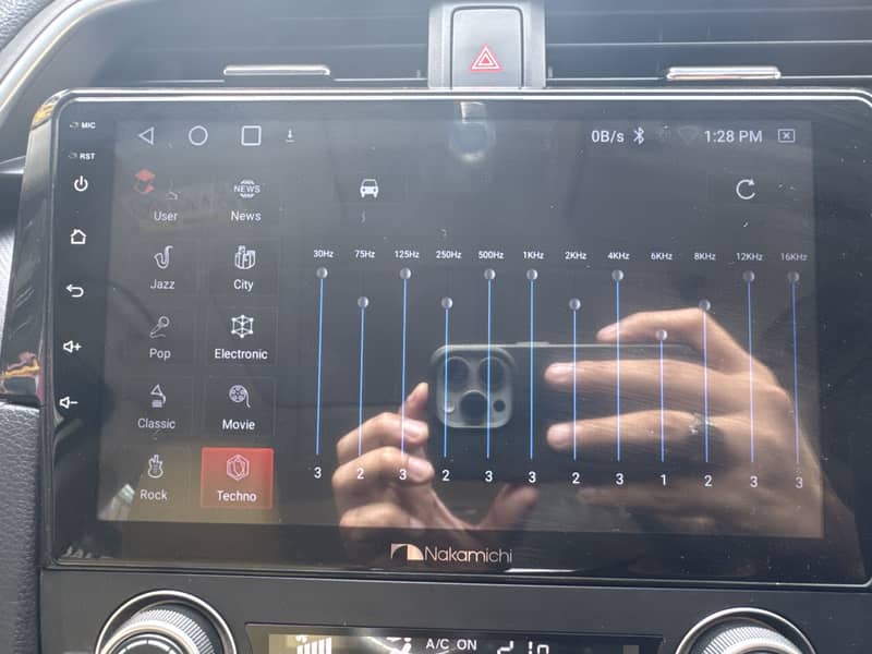 Nakamichi android panel wireless apple car and android auto 2