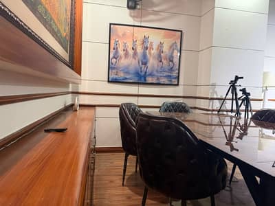 A Office Of 300 Square Feet In Kohinoor City