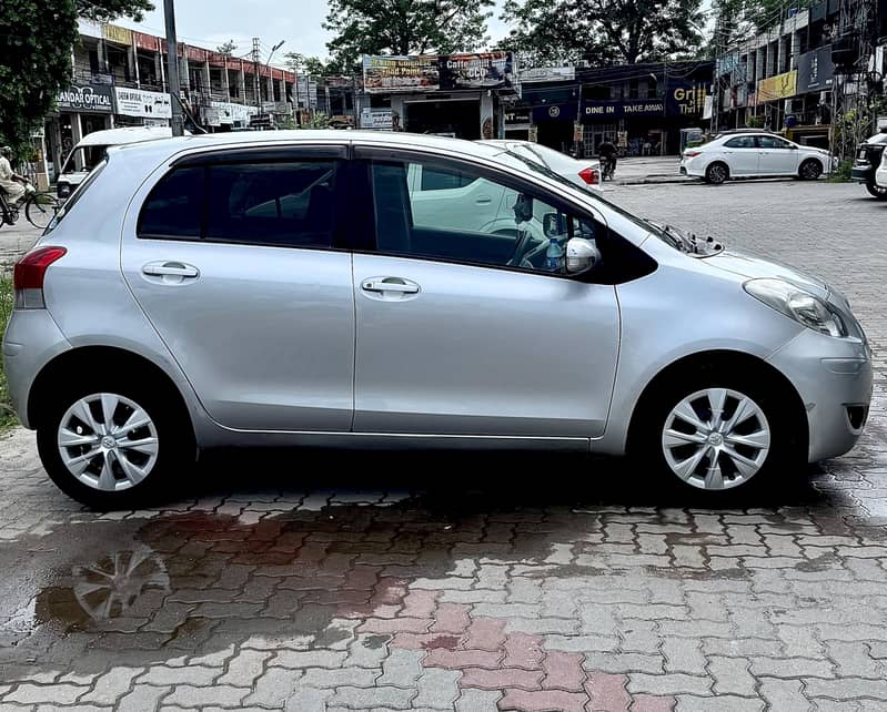 Toyota Vitz 2012 7