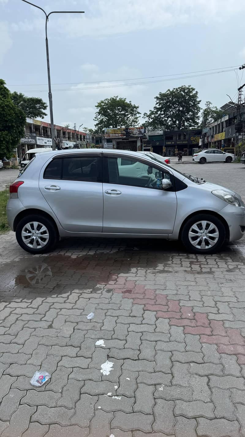 Toyota Vitz 2012 8