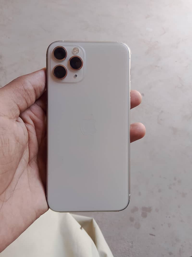 Apple iPhone 11 Pro 2