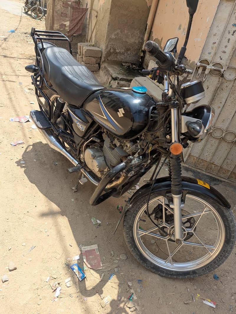 SUZUKI GS 150 1