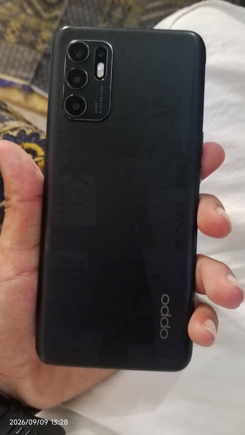 OPPO Reno6 1