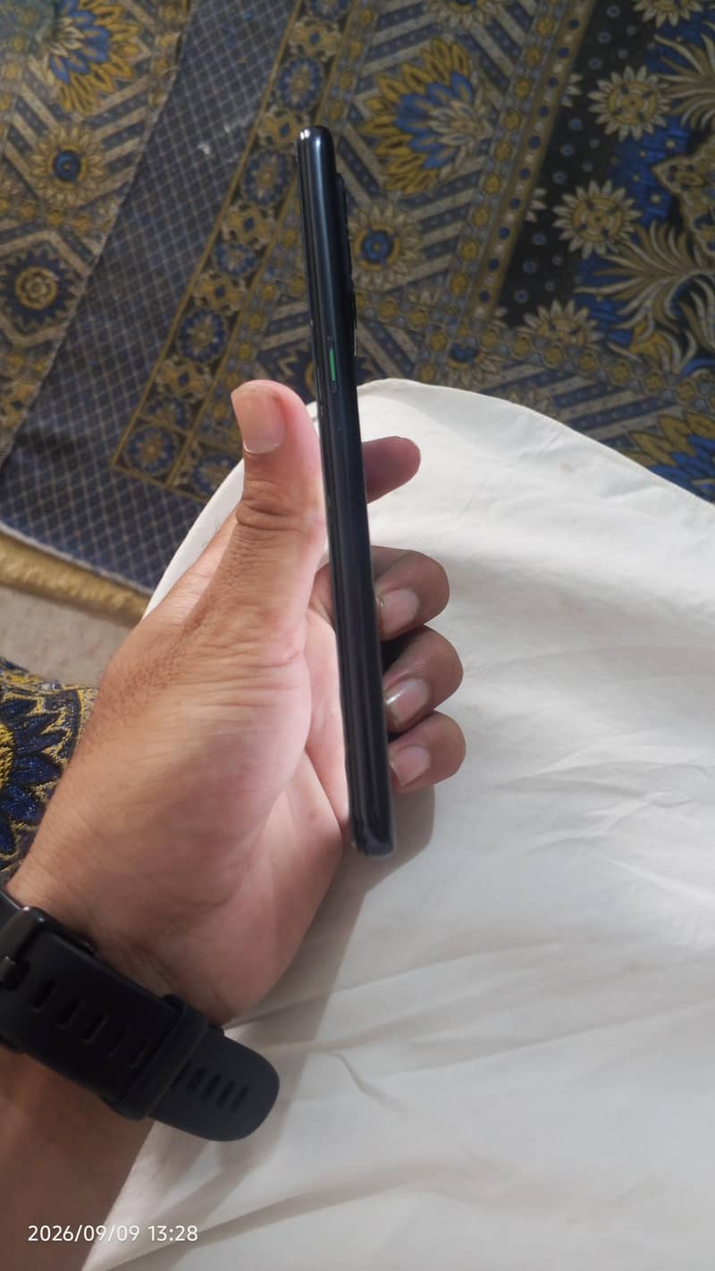 OPPO Reno6 5