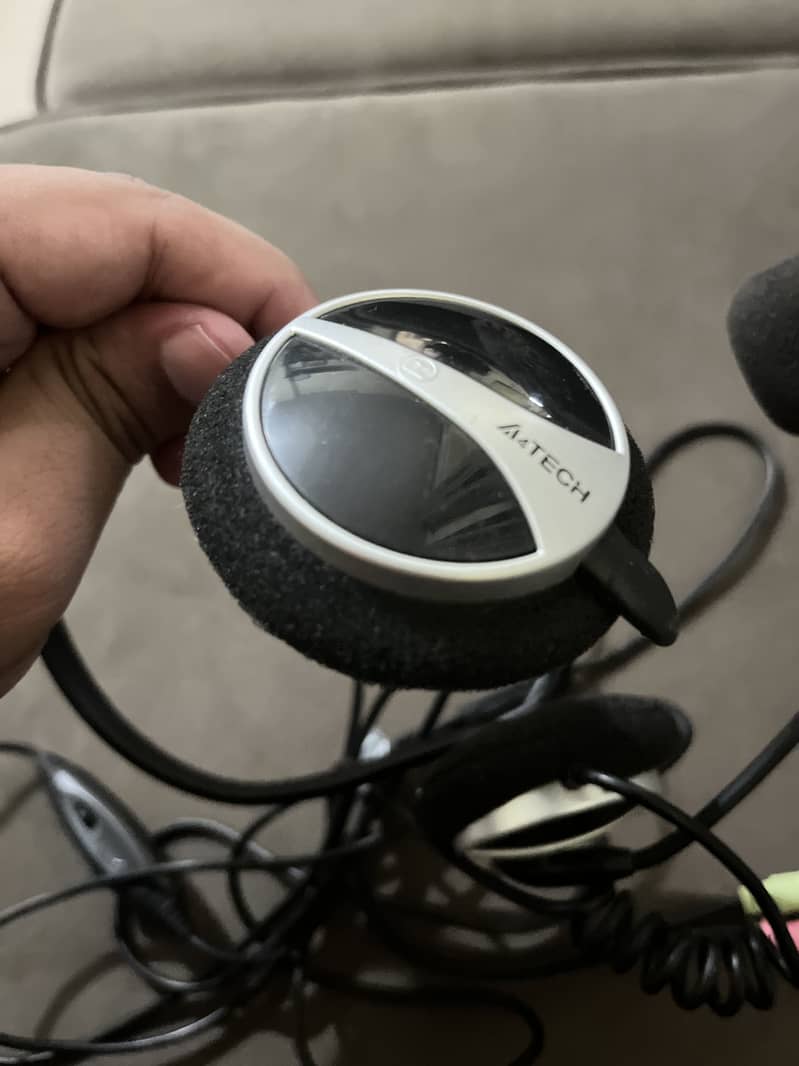 HS-5P A4 Tech Neckband Headset 1