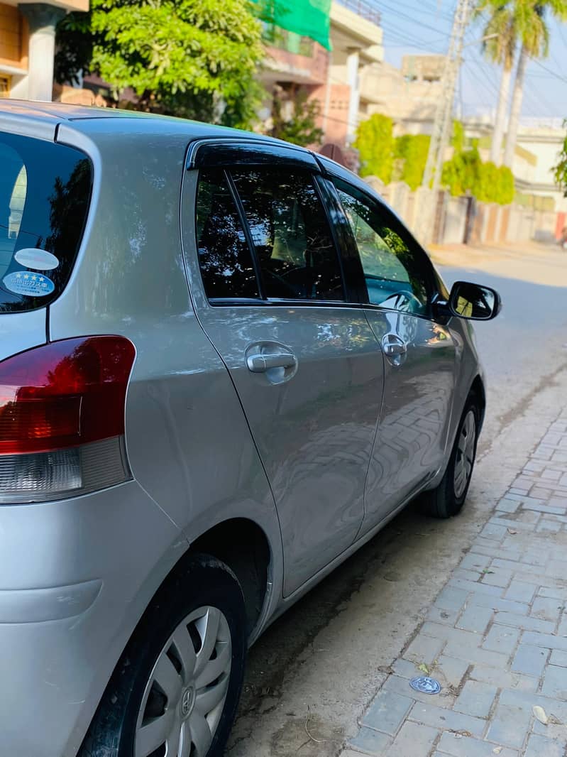 Toyota Vitz 2010 5