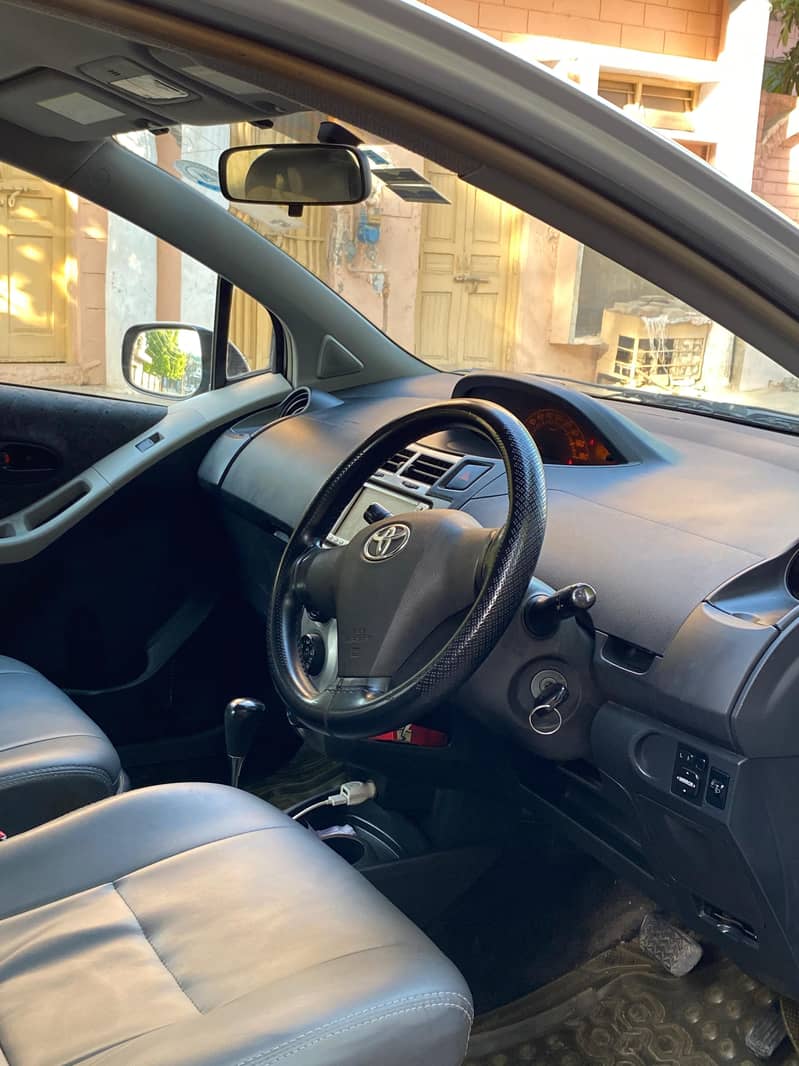 Toyota Vitz 2010 7