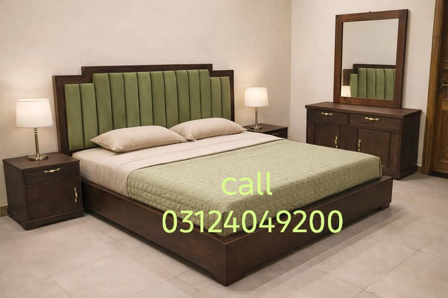 slightly used bed set compelte 0