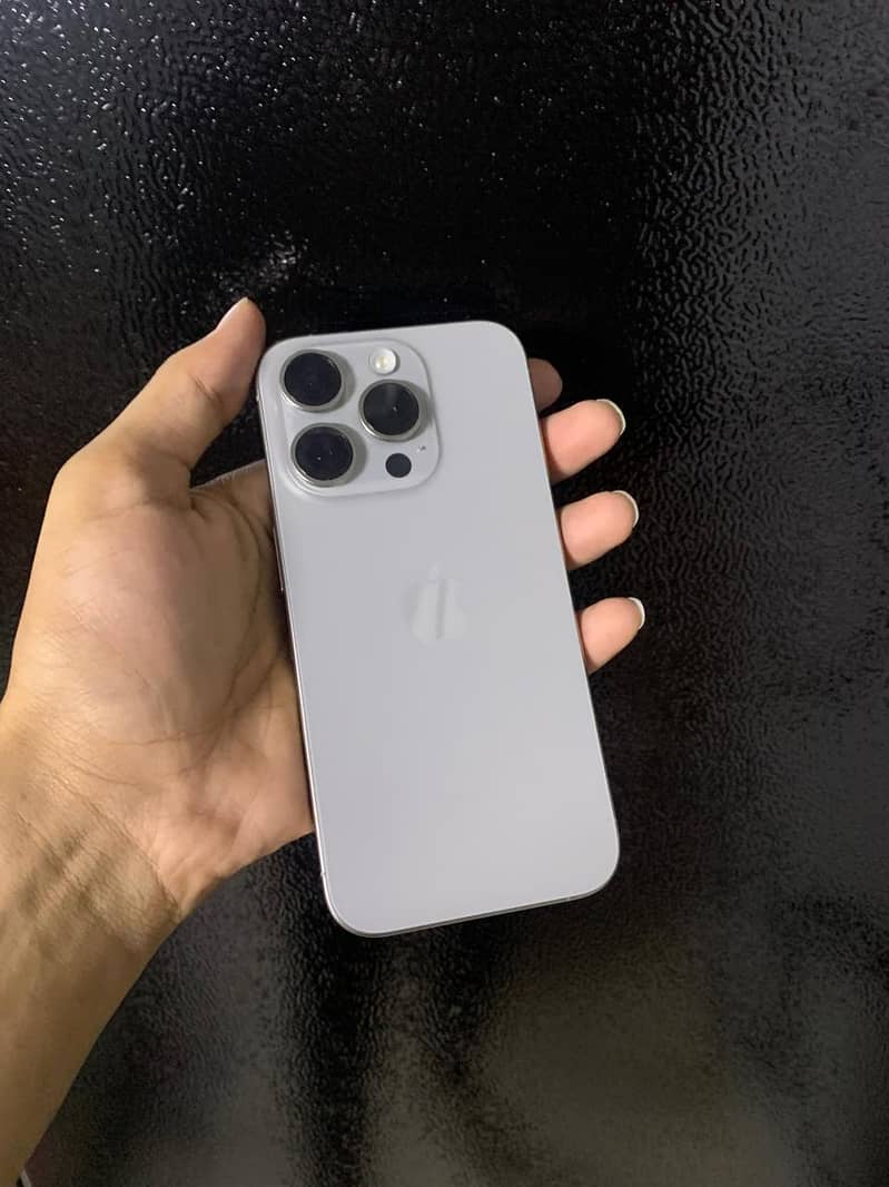 Apple iPhone 15 Pro 1
