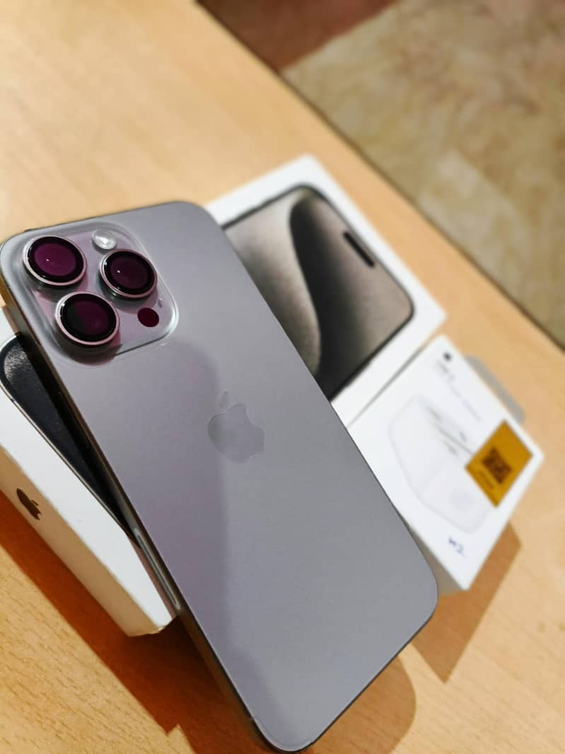 Apple iPhone 15 Pro Max 0