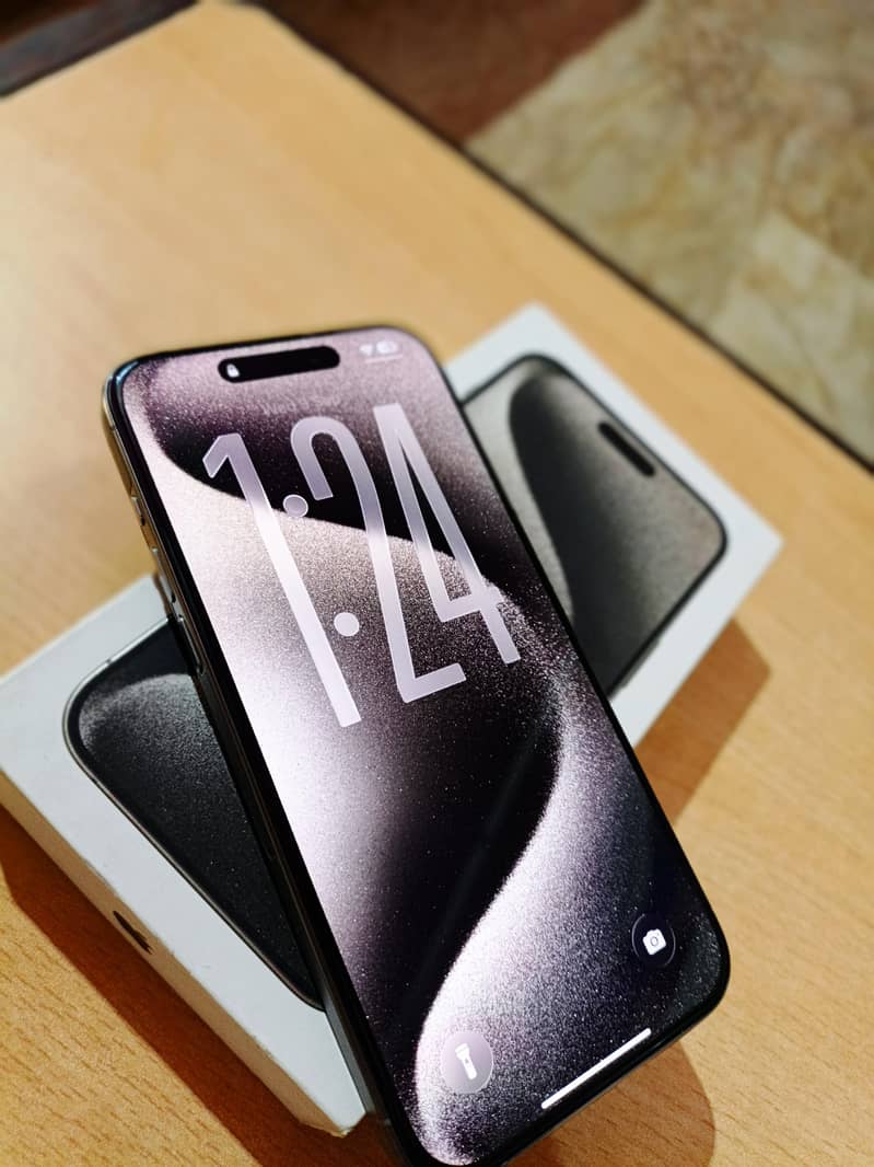 Apple iPhone 15 Pro Max 1