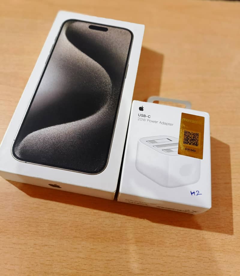 Apple iPhone 15 Pro Max 3