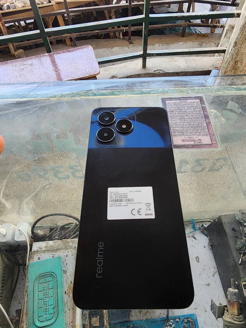 Realme C51 1