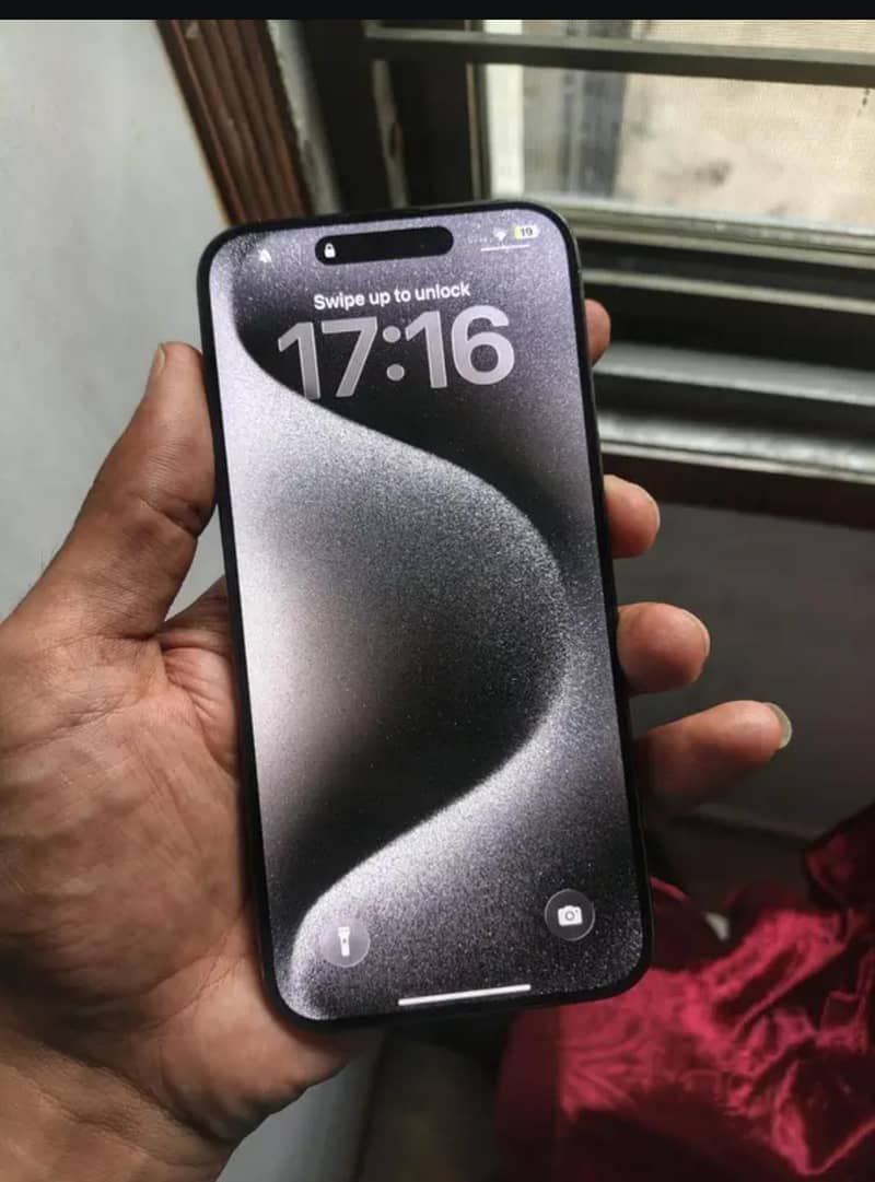 Apple iPhone 15 Pro Max fu 2