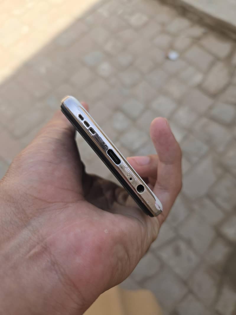 Tecno Camon 18P  8/128 3